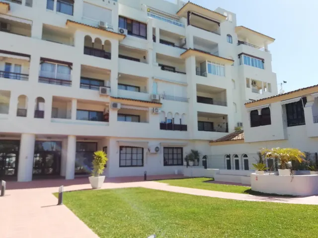 APARTAMENTO  EN ALQUILER EN EL CENTRO COMERCIAL VISTAHERMOSA — 13