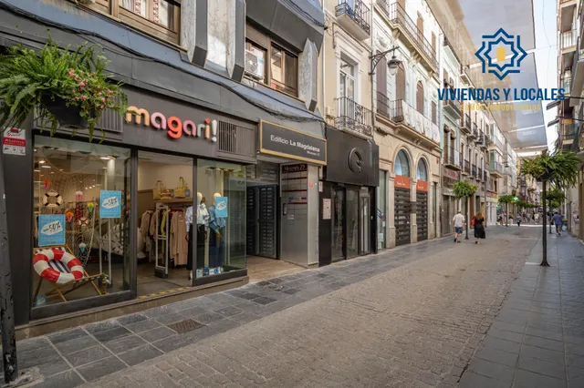 Local comercial 106m² en venta - Centro — 17
