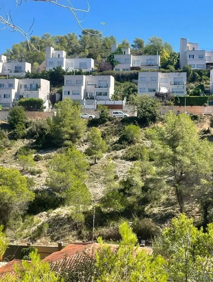 ¡Oportunidad única en Mas Alba! Se vende fantástica parcela