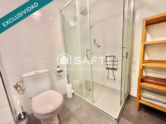 Se vende piso en primera línea con piscina - foto 4