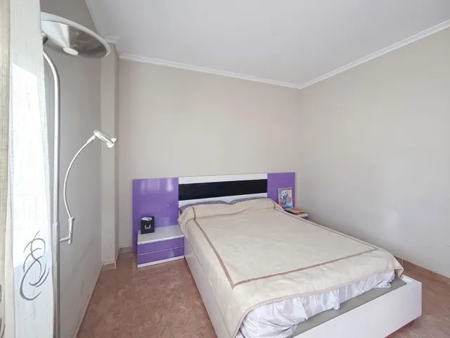 Casa independiente de 275 m2 con piscina, jacuzzi y terrazas en San Antonio de Benagéber — 11