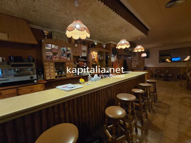Emblemático Pub con licencia a la venta en Ontinyent — 7
