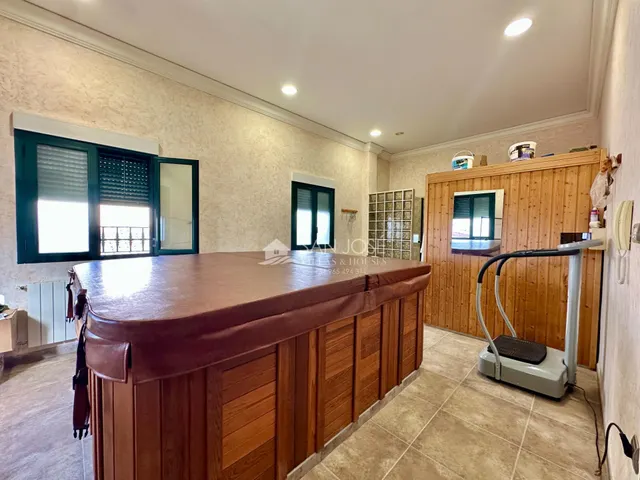 SE VENDE CASA EN MUY BUEN ESTADO EN EL CENTRO DE ASPE — 43