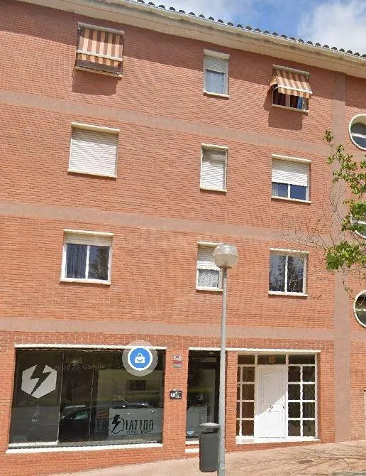 Se vende piso OKUPADO en MontornÑ¨s del VallÑ¨s (Barcelona) - foto 3