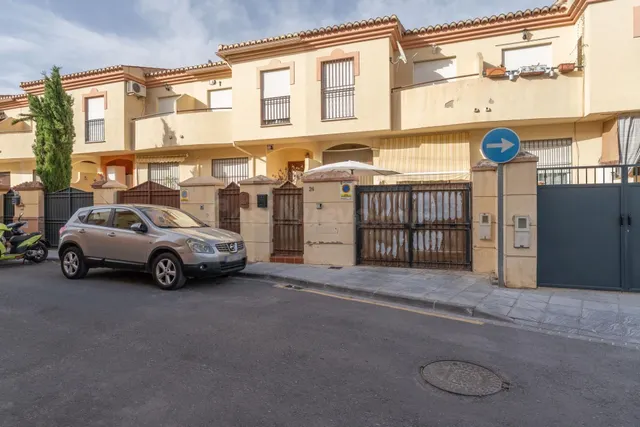 ¡magnifica casa unifamiliar adosada en lomalinda, ogijares! — 3