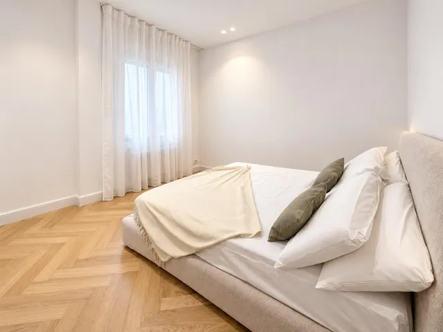 VIVIENDA DE LUJO CON DISEÑO EXCLUSIVO Y BALCONES EN LISTA — 20