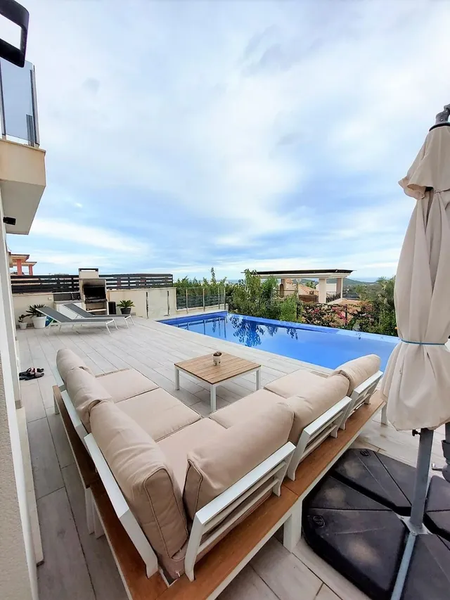 Villa totalmente equipada para vivir - foto 4