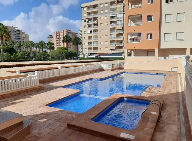 PISO 3 HAB. 2 BAÑOS. GARAJE. PISCINA VISTAS — 4