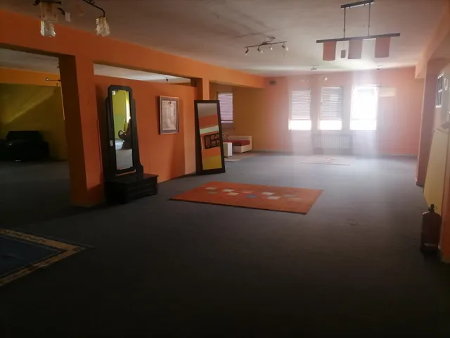 OPORTUNIDAD INVERSORES , VENTA DE EDIFICIO EN VEGA DE ESPINAREDA — 4