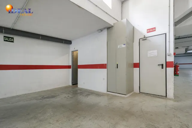Ático en venta en La Zubia — 23