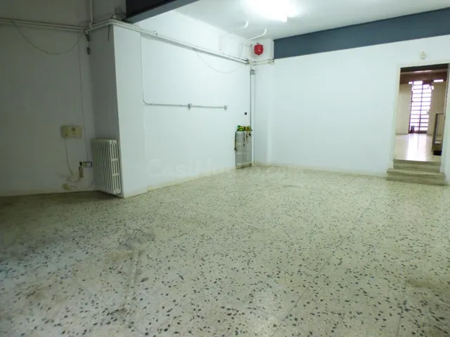 Local comercial con entrada de vehículos en alquiler en Manr - foto 4