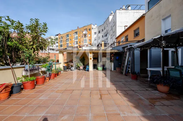 Piso con terraza privada y garaje en taialà — 42