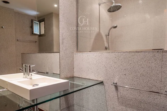 VILLA MASCARAT · VISTAS AL MAR Y PRIVACIDAD JUNTO AL MEDITERRÁNEO EN ALTEA — 37