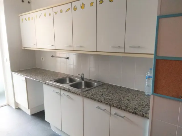 Piso en alquiler en avenida Icaria — 3