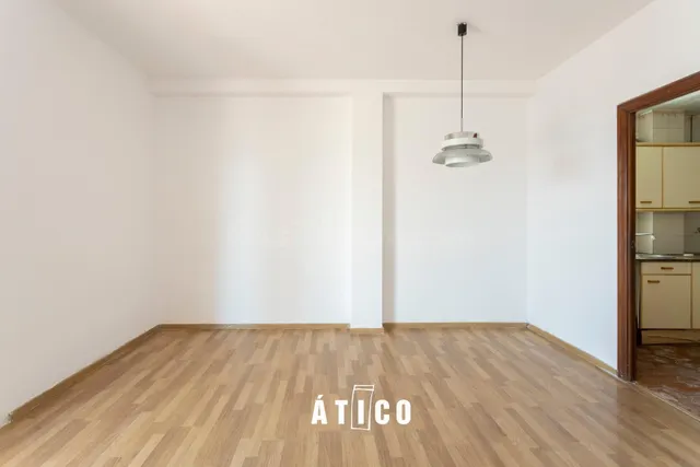 Atico con una terraza espectacular y vistas unicas sobre Barcelona — 14
