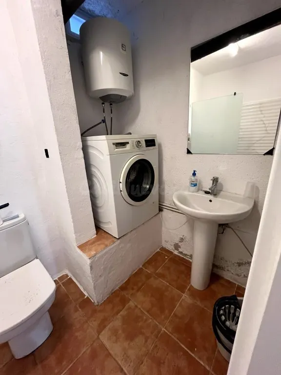 Oportunidad para Inversores! Casa de 2 Pisos Independientes  - foto 5