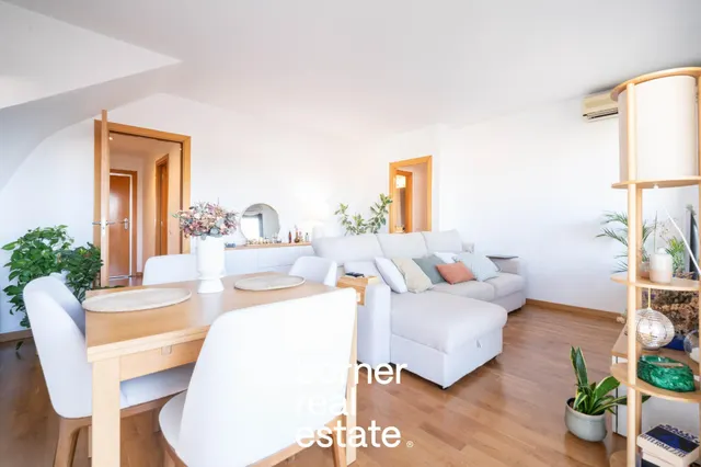 Ático dúplex con gran terraza, piscina y parking en Coll Favà. — 6