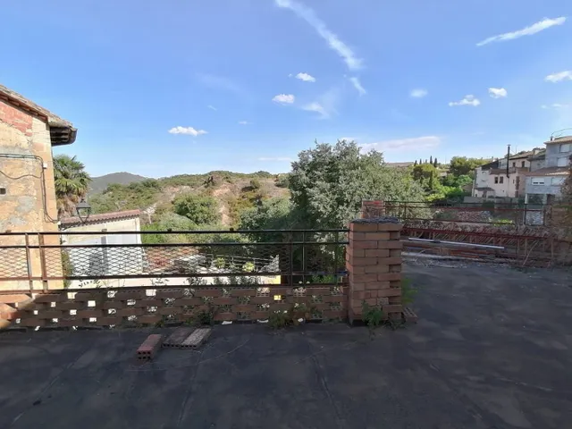 CASA PARA REFORMAR A TU GUSTO CON MUCHAS POSIBILIDADES EN UN - foto 2