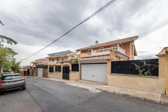 Espectacular Casa de Lujo en Urbanización Los Cerezos - foto 2