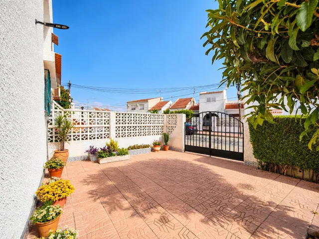 Casa 2 habitaciones 70m² en venta - Estacion de autobuses - foto 3