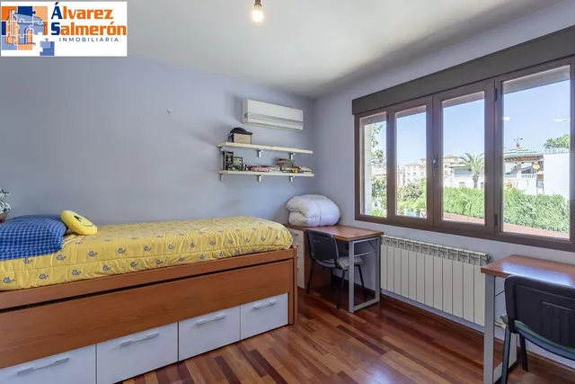 Chalet Exclusivo en Camino Bajo de Huétor — 17