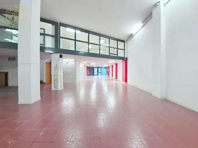 NAVE INDUSTRIAL CON DESPACHOS EN VENTA EN CALLE JUAN DECON V - foto 3
