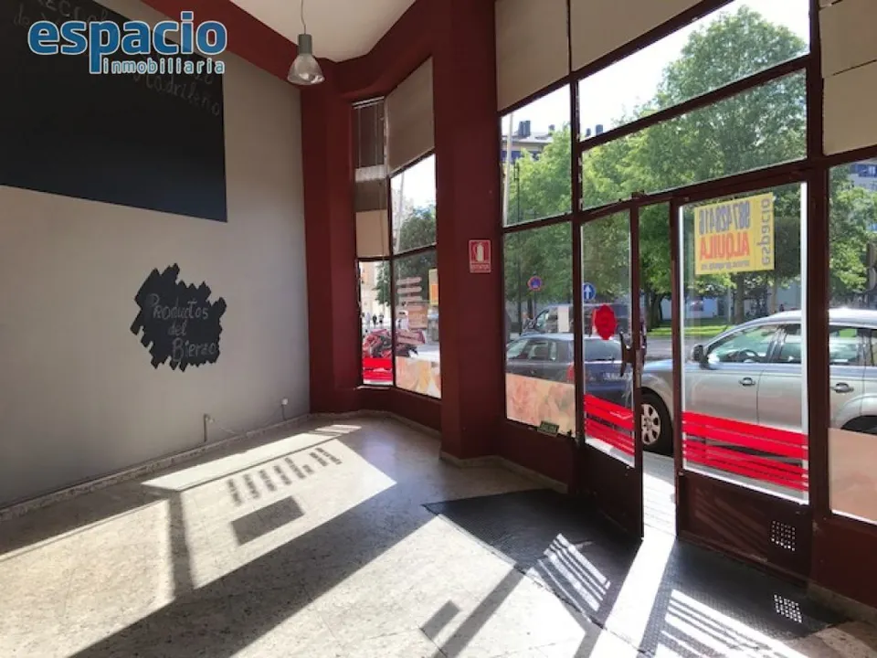 SE VENDE LOCAL COMERCIAL ZONA CENTRO