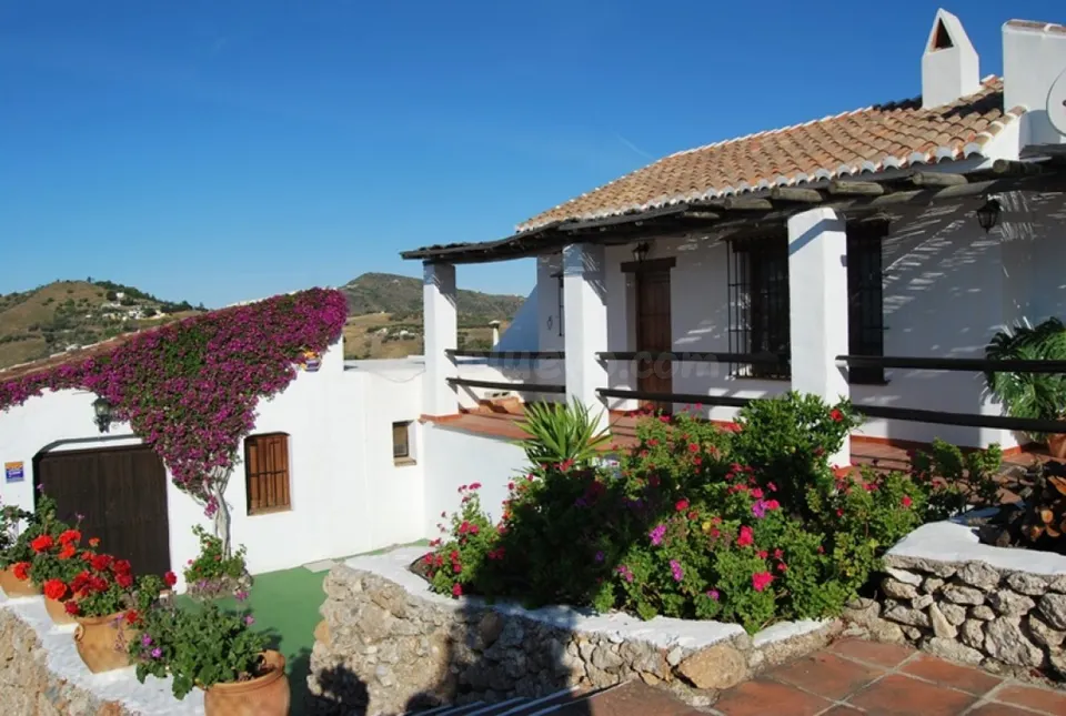 Magnifica villa con posibilidad de negocio en Frigiliana