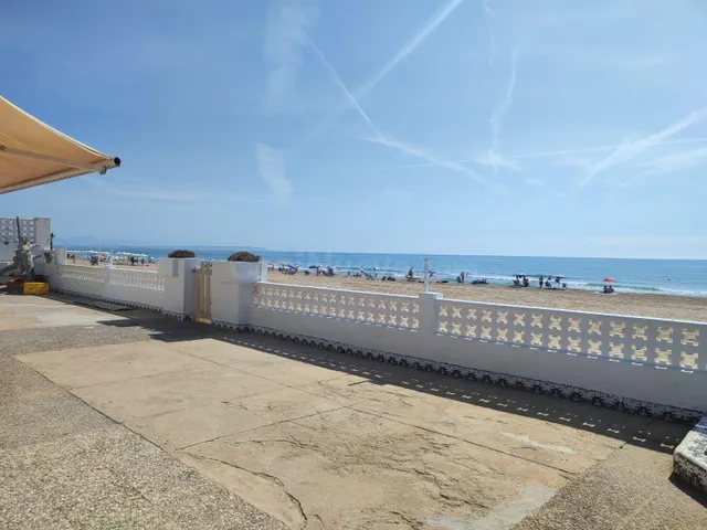 Fantástico chalet en primera línea en Guardamar del Segura,  - foto 2