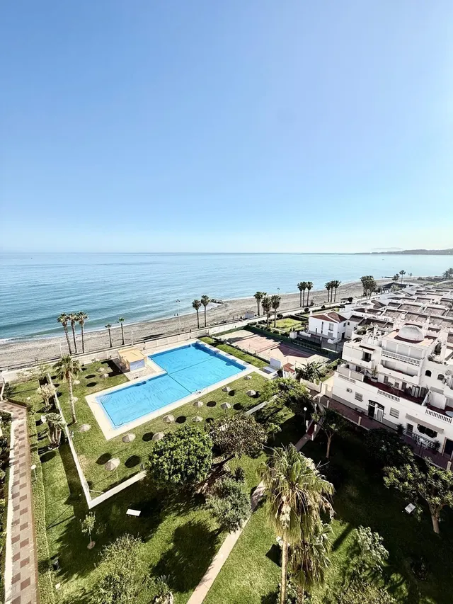 Exclusivo Ático en Playa Mezquitilla - Septiembre a Junio - foto 2
