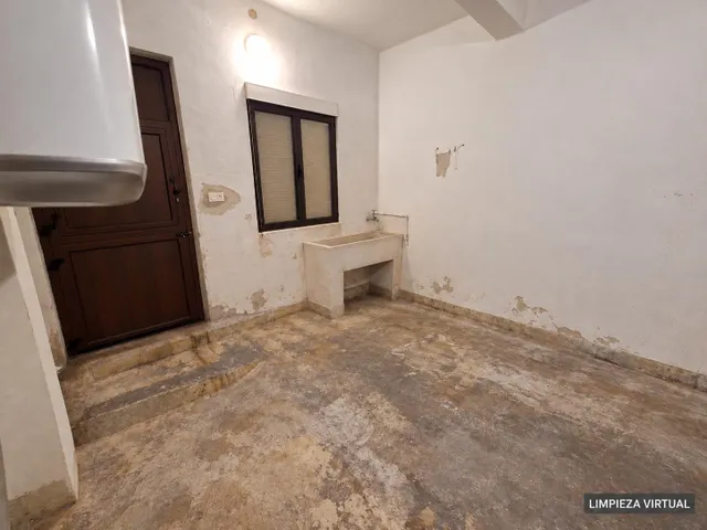 Casa con local comercial, garaje y patio en la gargantada, lieres. ¡vivienda y negocio en un mismo inmueble! — 17