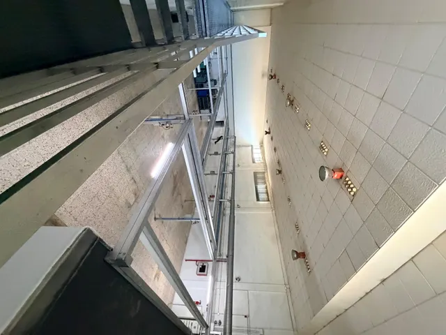 ALQUILER DE NAVE INDUSTRIAL EN CARRúS — 30