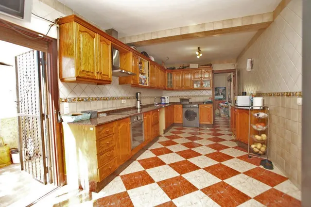 CHALET INDEPENDIENTE CON PISCINA EN LOS ÁNGELES — 14