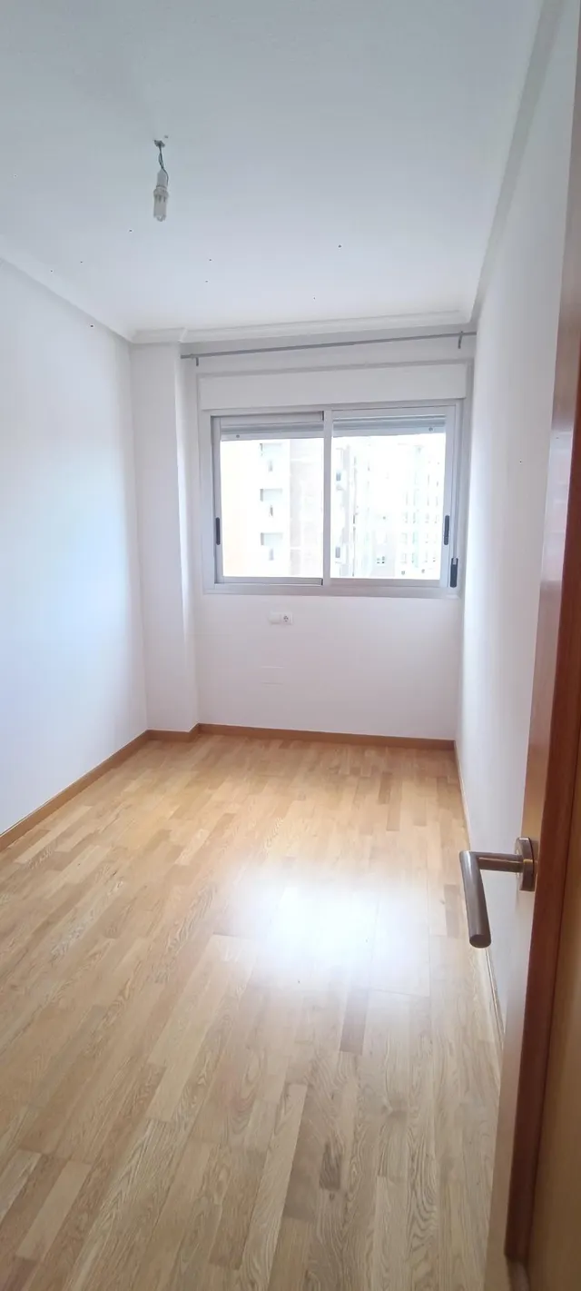 Oportunidad con TERRAZA en Juan Carlos I — 27
