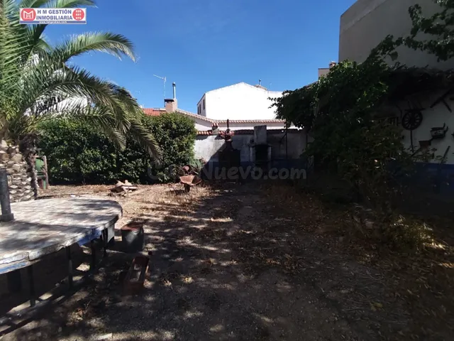SE VENDE SOLAR DE 705 m2 EN ESQUINA CON 60 M2 DE FACHADA. - foto 3