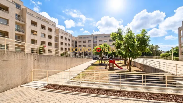 Apartamento 2 habitaciones 131m² en alquiler - Valadares — 26