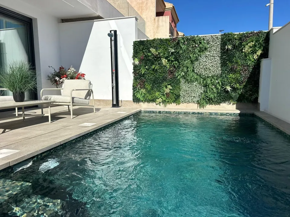 Villas modernas de nueva construcción en venta en San Pedro del Pinatar cerca de la playa