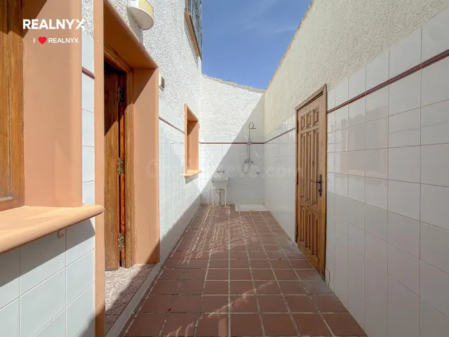 Novedad! Espectacular Bungalow con enorme terraza y ubicación privilegiada + Piscina comunitaria con zonas ajardinadas — 16