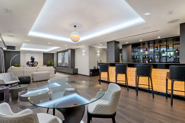 Spectacular Contemporary Villa with Exquisite Quality and Beautiful Views — 41