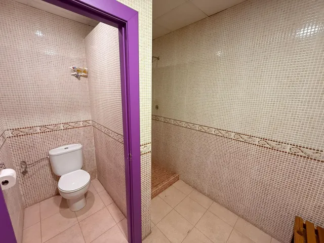 Local Comercial Reformado en el Corazón de Águilas — 18