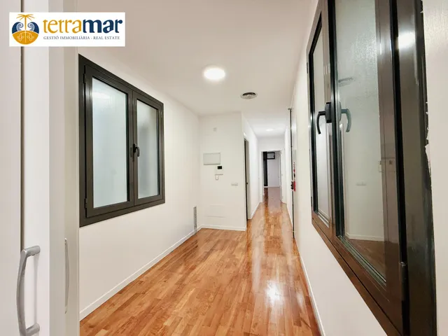 Moderno piso reformado en el corazon del eixample junto a ronda de la universidad - Barcelona — 15