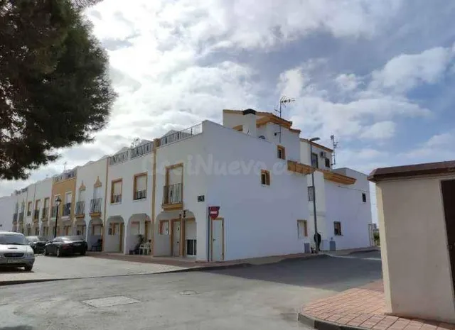SE VENDE plaza parking OKUPA en C Isaac Albeniz SN de Torre- - foto 2