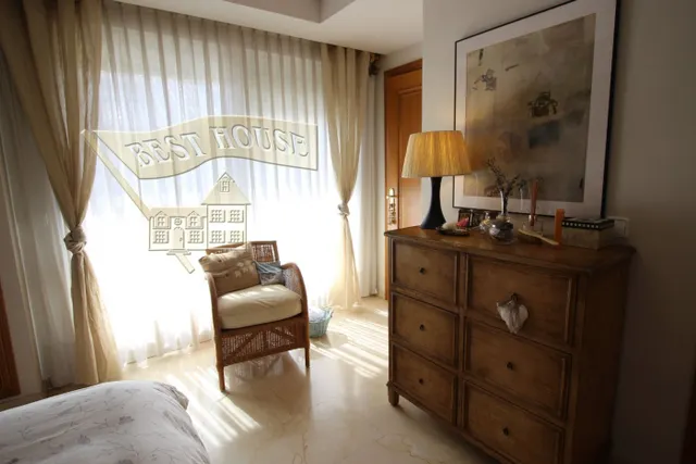 EXCLUSIVO CHALET ESQUINERO EN LA PATACONA — 27