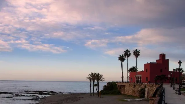 EXCLUSIVA NUEVA VIVIENDA DE 3 DORMITORIOS EN LA ZONA DE TORREQUEBRADA, A 300 METROS DE LA PLAYA !!! — 9
