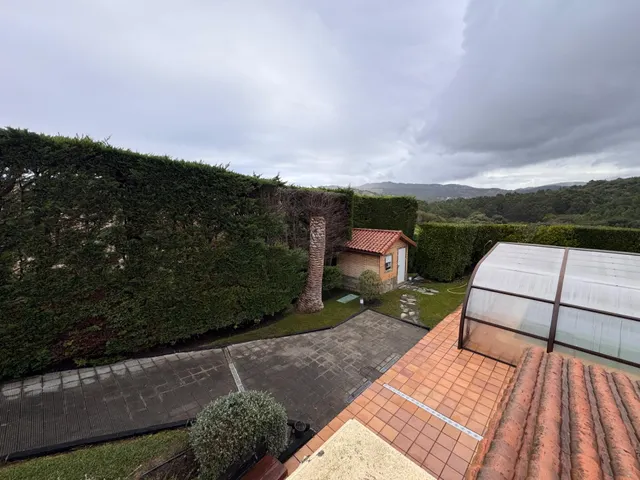 Exclusivo Chalet Reformado en Barrika con Vistas al Mar y Amplias Instalaciones — 43