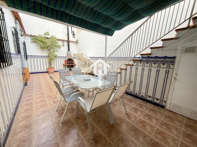Espectacular casa pareada reformada en san vicente del raspeig: 142m2, 5 dormitorios, patio y terraza con solárium — 33