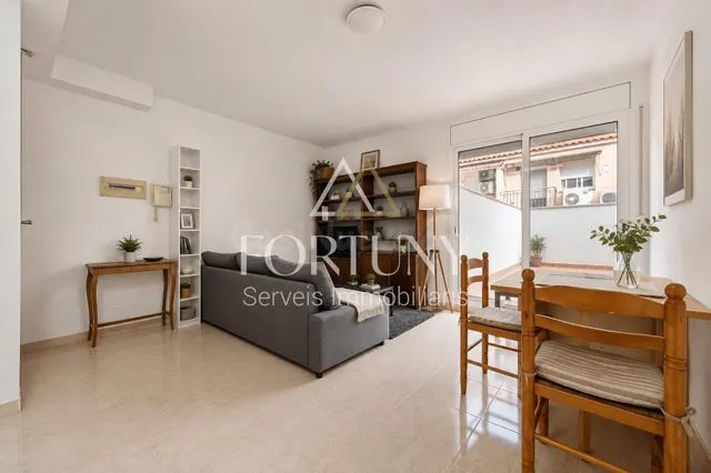 Piso en venta en calle Rafael Casanova, Reus. - foto 4