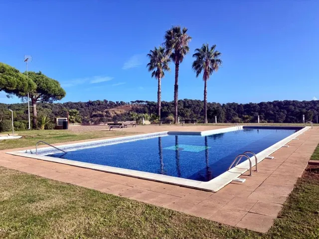 Exclusiva residencia con vistas al mar en urbanización priva - foto 3