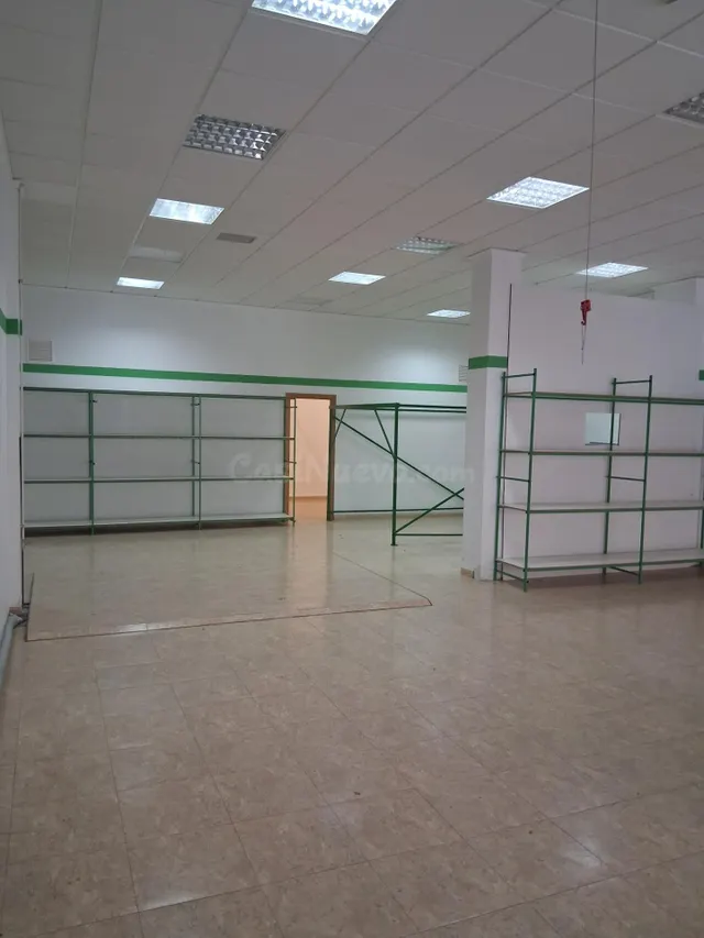 Local comercial impecable y versátil a pie de calle en Muro  - foto 4