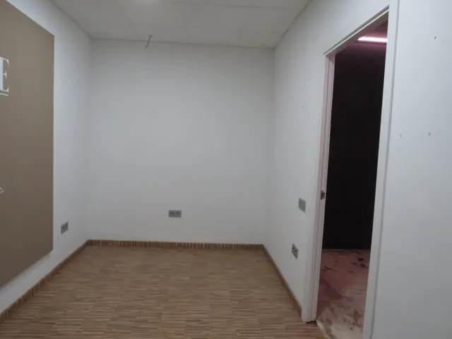 Gran oportunidad alquiler local comercial en zona centro,  Ontinyent (Valencia) — 8
